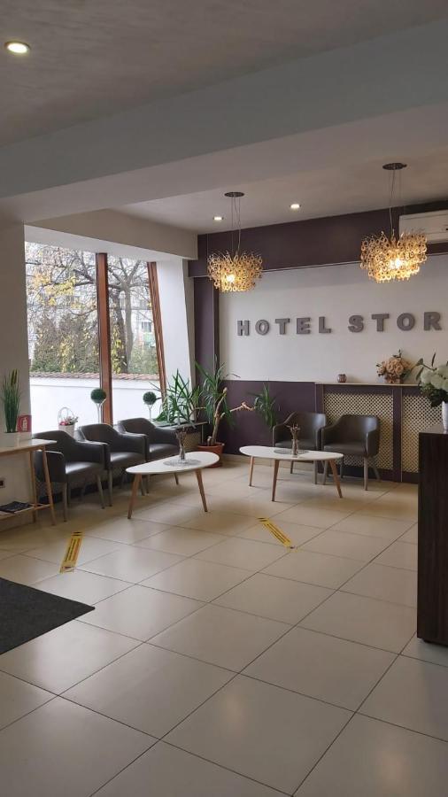 Hotel Story Târgu Jiu Exteriör bild